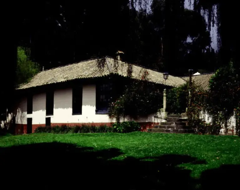 arquitectura colonial anigua en colombia